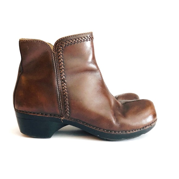 dansko women's susan ankle bootie